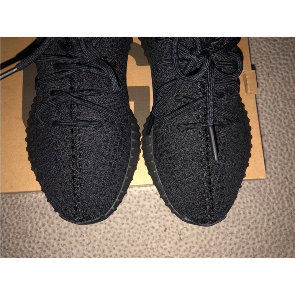 YEEZY - Picture 3 of 12